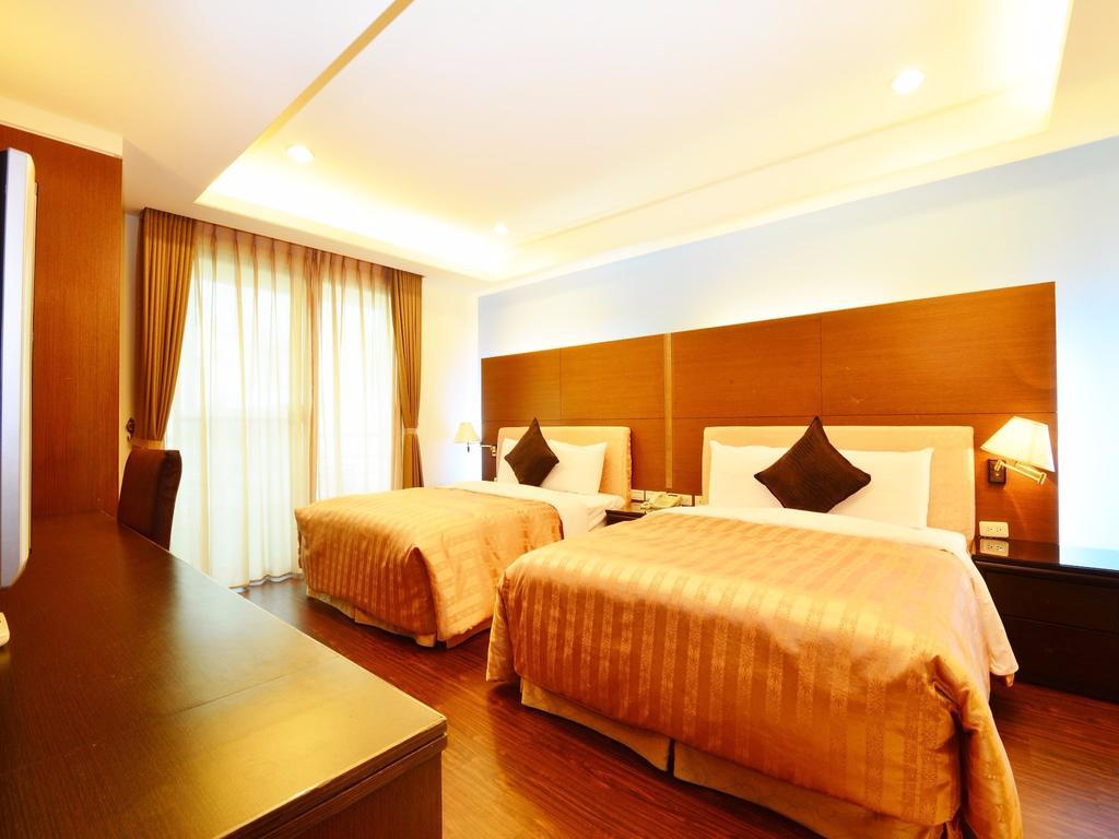 Tranquil Sea Vacation Hotel Kenting Bagian luar foto