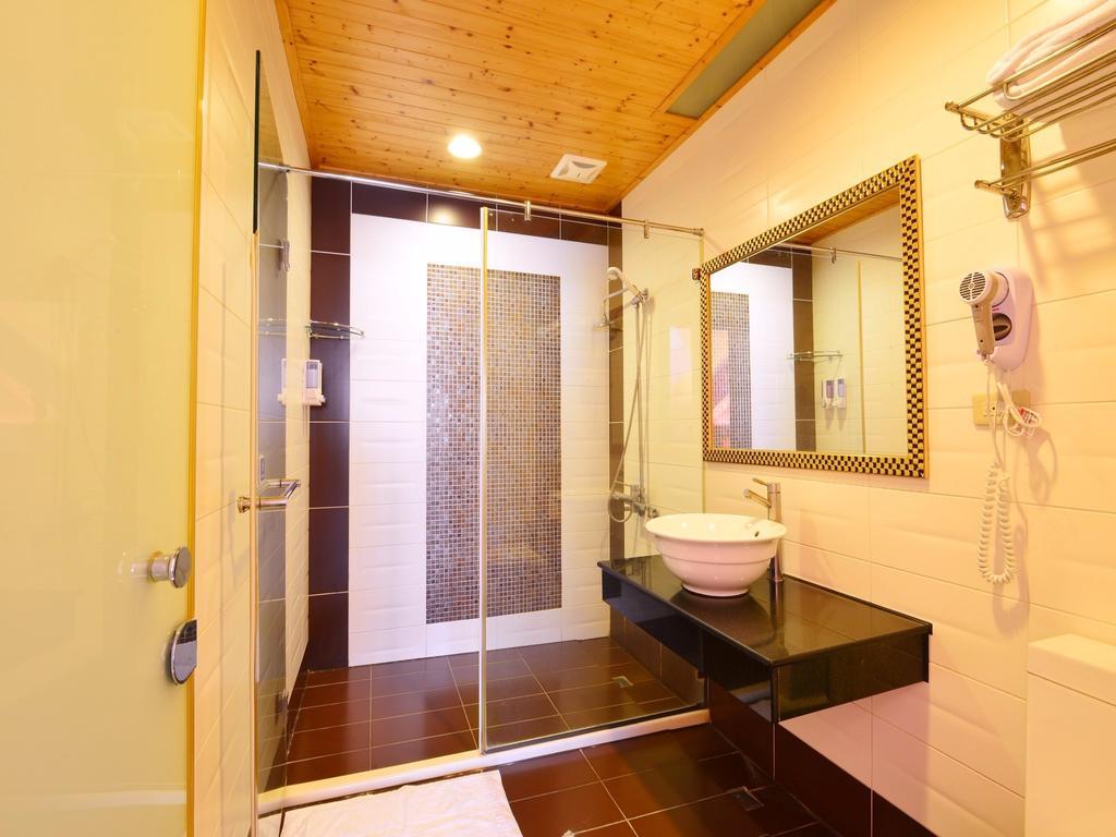 Tranquil Sea Vacation Hotel Kenting Bagian luar foto